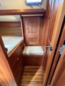 bed, Valiant 42, sailboat for sale