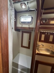 bath, Valiant 42, sailboat for sale