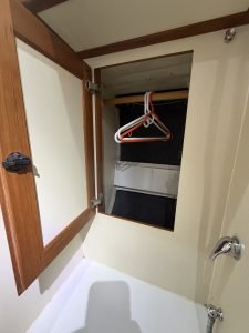 bath, Valiant 42, sailboat for sale