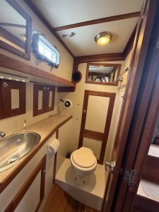 bath, Valiant 42, sailboat for sale
