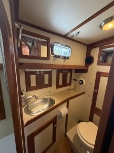 bath, Valiant 42, sailboat for sale