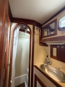 bath, Valiant 42, sailboat for sale