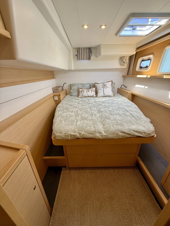 bed, Lagoon 450, catamaran for sale