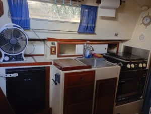 interior, Irwin 32.5, sailboat for sale