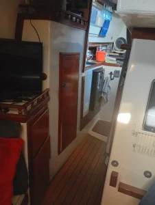 interior, Irwin 32.5, sailboat for sale