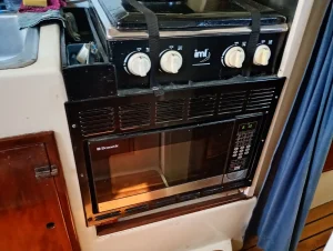interior, Irwin 32.5, sailboat for sale