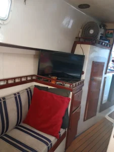 salon, Irwin 32.5, sailboat for sale