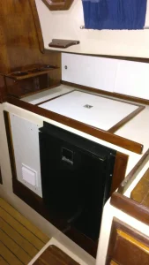 interior, Irwin 32.5, sailboat for sale