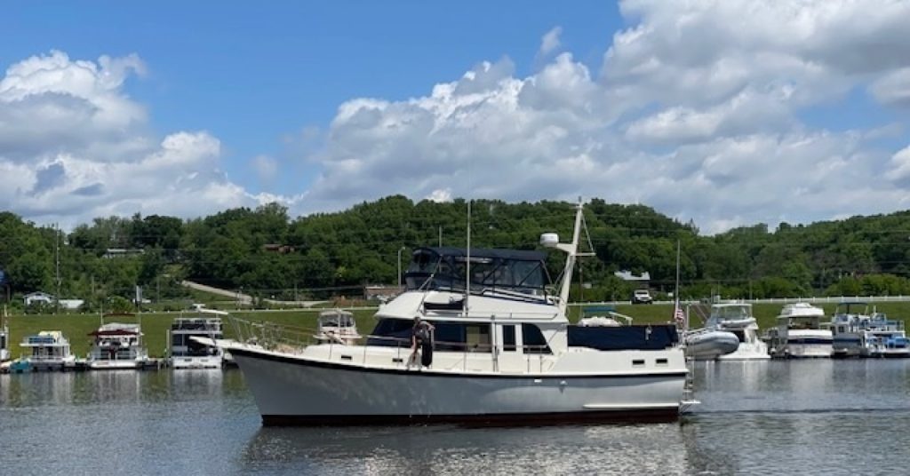 Hatteras 42 LRC, trawler for sale