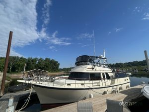 exterior, Hatteras 42 LRC, trawler for sale