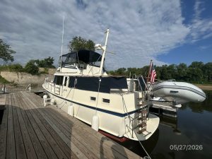 exterior, Hatteras 42 LRC, trawler for sale