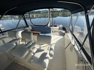 cockpit, Hatteras 42 LRC, trawler for sale