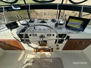 helm, Hatteras 42 LRC, trawler for sale