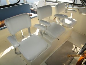 cockpit, Hatteras 42 LRC, trawler for sale