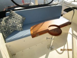cockpit, Hatteras 42 LRC, trawler for sale