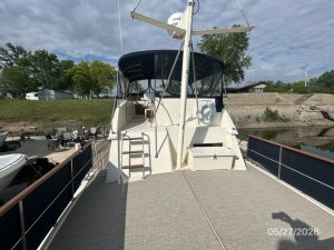 cockpit, Hatteras 42 LRC, trawler for sale