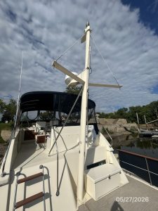 deck, Hatteras 42 LRC, trawler for sale