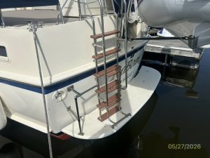 exterior, Hatteras 42 LRC, trawler for sale