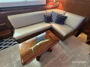 salon, Hatteras 42 LRC, trawler for sale