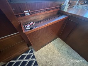interior, Hatteras 42 LRC, trawler for sale