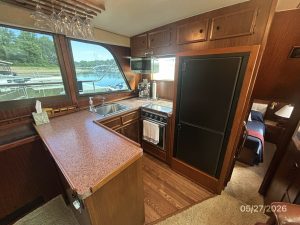 interior, Hatteras 42 LRC, trawler for sale