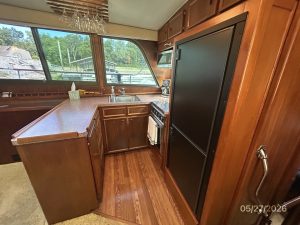 interior, Hatteras 42 LRC, trawler for sale