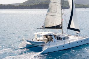 underway, Voyage 520, catamaran for sale
