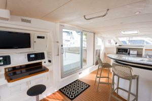 salon, Voyage 520, catamaran for sale