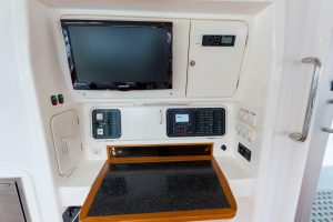 navigation station, Voyage 520, catamaran for sale