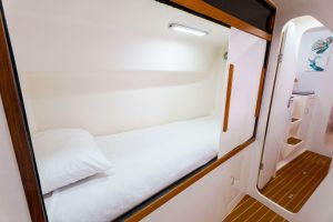 bed, Voyage 520, catamaran for sale