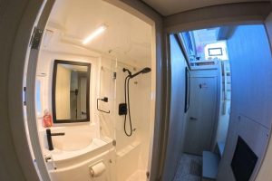 bath, Leopard 51 PowerCat, trawler for sale