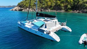 exterior, Voyage 500, catamaran for sale