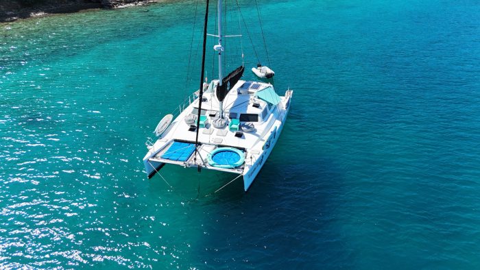 exterior, Voyage 500, catamaran for sale