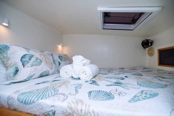 bed, Voyage 500, catamaran for sale