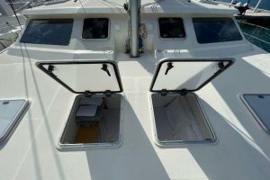 deck, Voyage 500, catamaran for sale