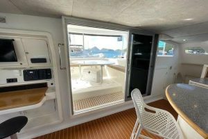 salon, Voyage 500, catamaran for sale