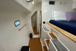 bed, Voyage 500, catamaran for sale