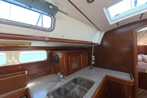 interior, Beneteau 461 Oceanis, sailboat for sale