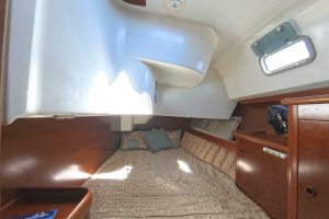 bed, Beneteau 461 Oceanis, sailboat for sale