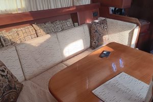 salon, Hunter 450 Passage, sailboat for sale