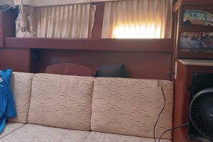 salon, Hunter 450 Passage, sailboat for sale