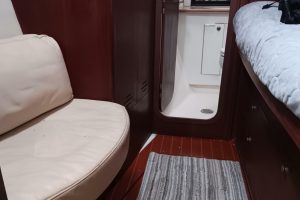 interior, Hunter 450 Passage, sailboat for sale