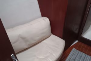 salon, Hunter 450 Passage, sailboat for sale