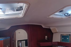 salon, Hunter 450 Passage, sailboat for sale