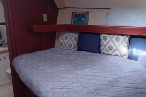 bed, Hunter 450 Passage, sailboat for sale