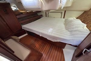 bed, Hunter 40.5 Legend, sailboat for sale
