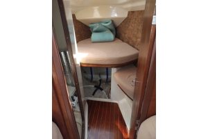 bed, Hunter 40.5 Legend, sailboat for sale