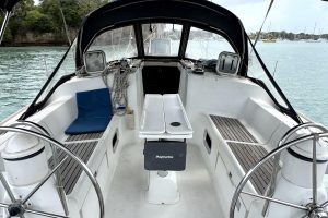 helm, Jeanneau 40 Sun Odyssey, sailboat for sale