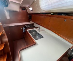 interior, Beneteau 40 Oceanis, sailboat for sale