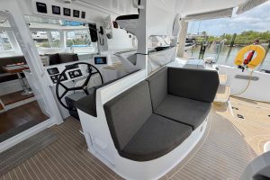 helm, Balance 526, catamaran for sale